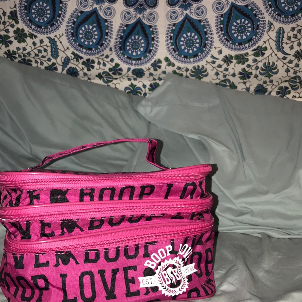 Boop love B&B toiletry bag